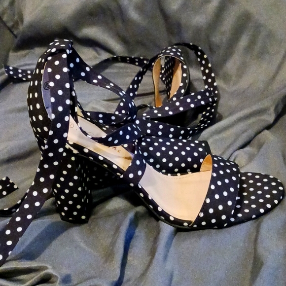 NEW Navy Blue Polka Dot Lace up high heels - Picture 4 of 7